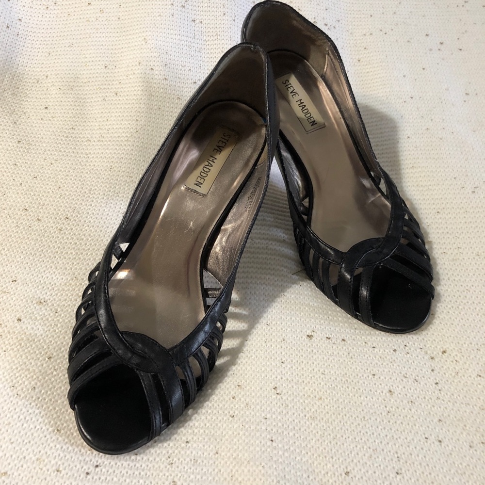 STEVE MADDEN Leather Open Toe Black Pumps